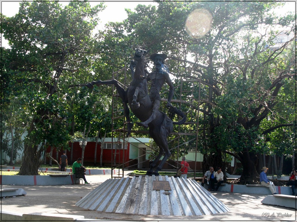 Скульптура Дон-Кихота. Гавана. Куба