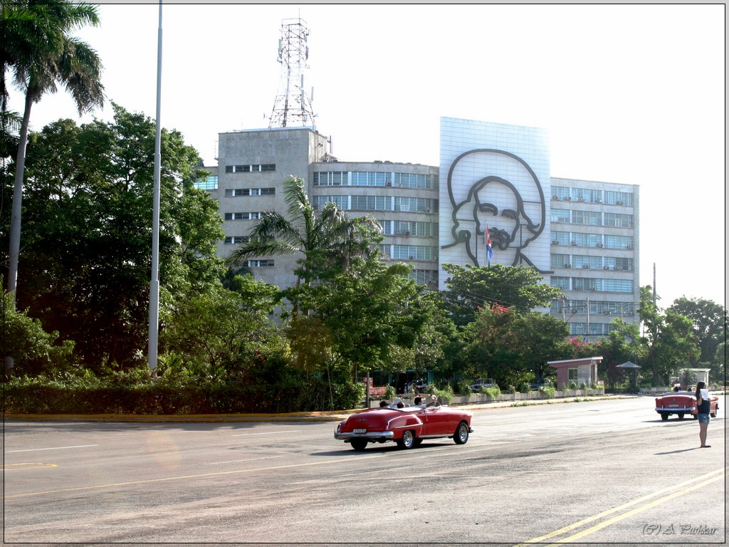 Барельеф Че Гевары. Гавана. Куба