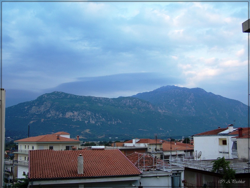 Вид с балкона отеля. г. Каламбака. Греция