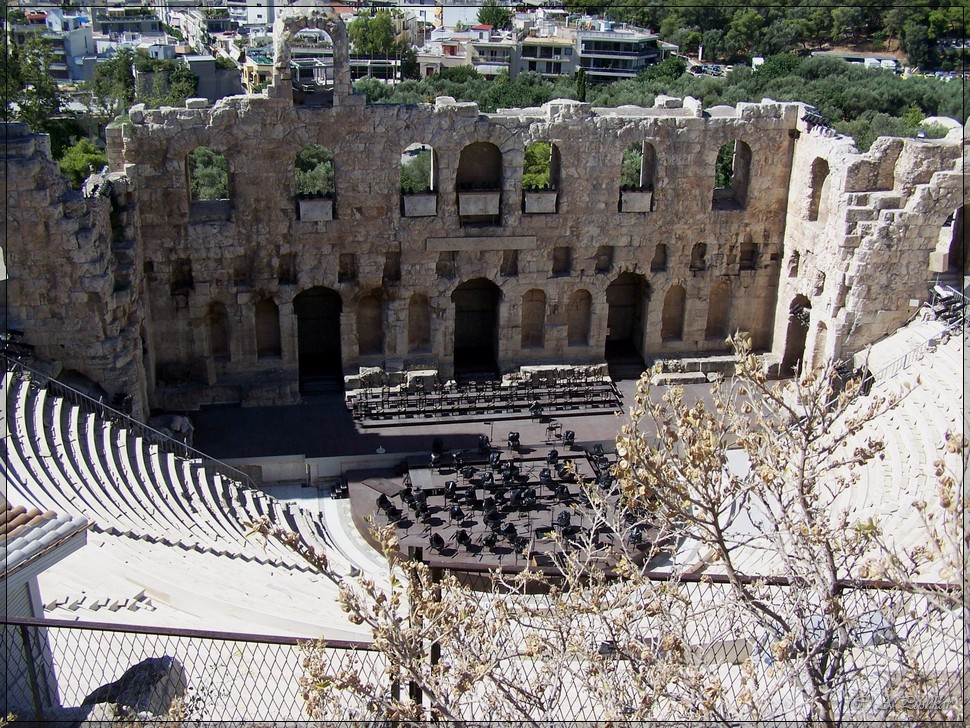Театр Герода Аттика. Вид с Афинского Акрополя