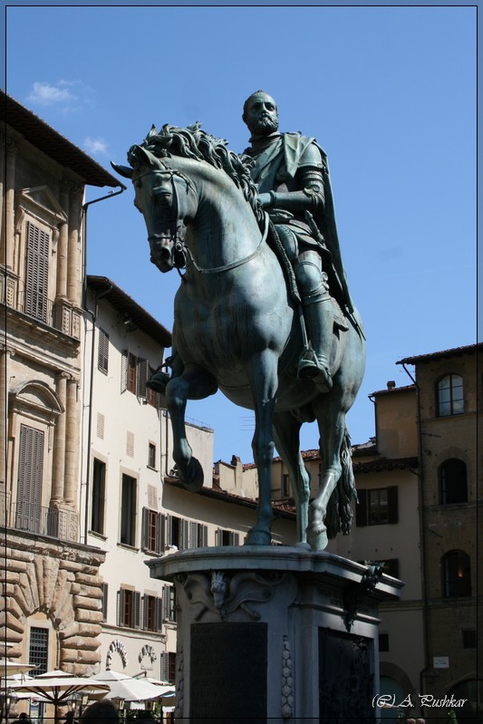 Памятник Козимо Медичи на площади делла Синьория