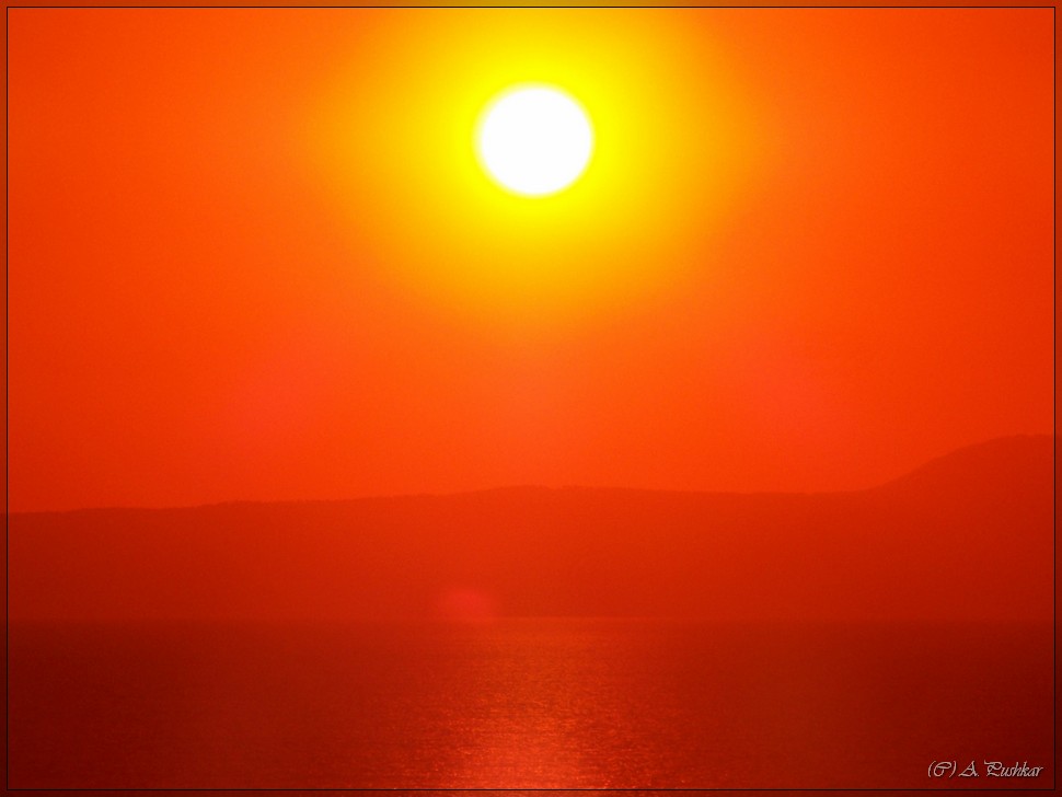 Рассвет над Эгейским морем (оранжевый светофильтр)