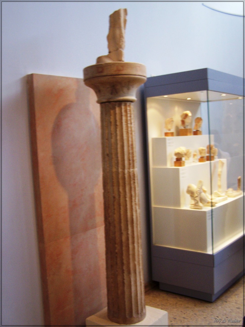 Колонна. Музей афинского акрополя