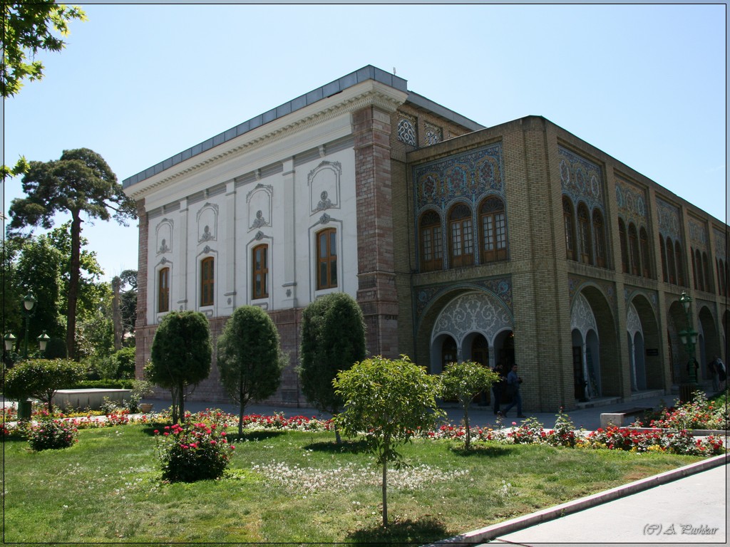 Белый дворец Kakh-e Abyaz