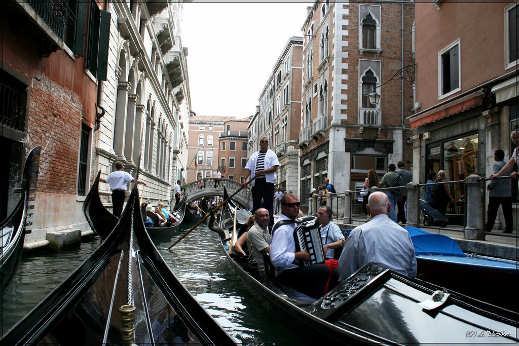 Катание на гондоле.Венеция