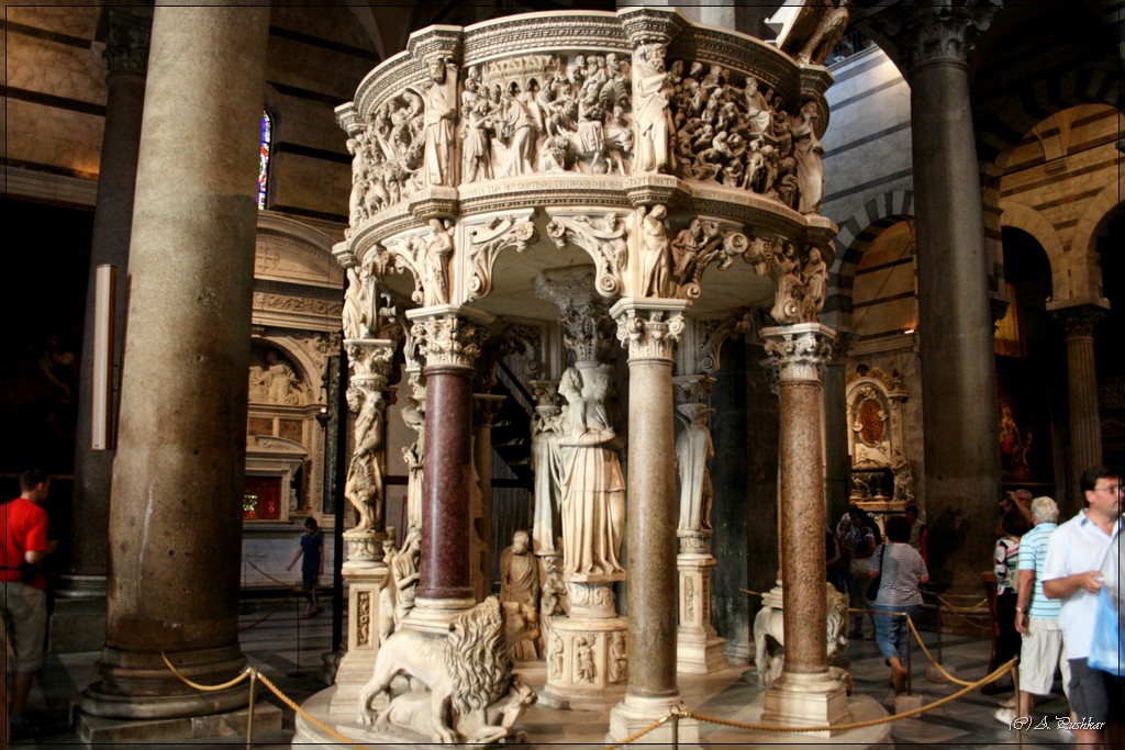 Пульпит Пизанского собора