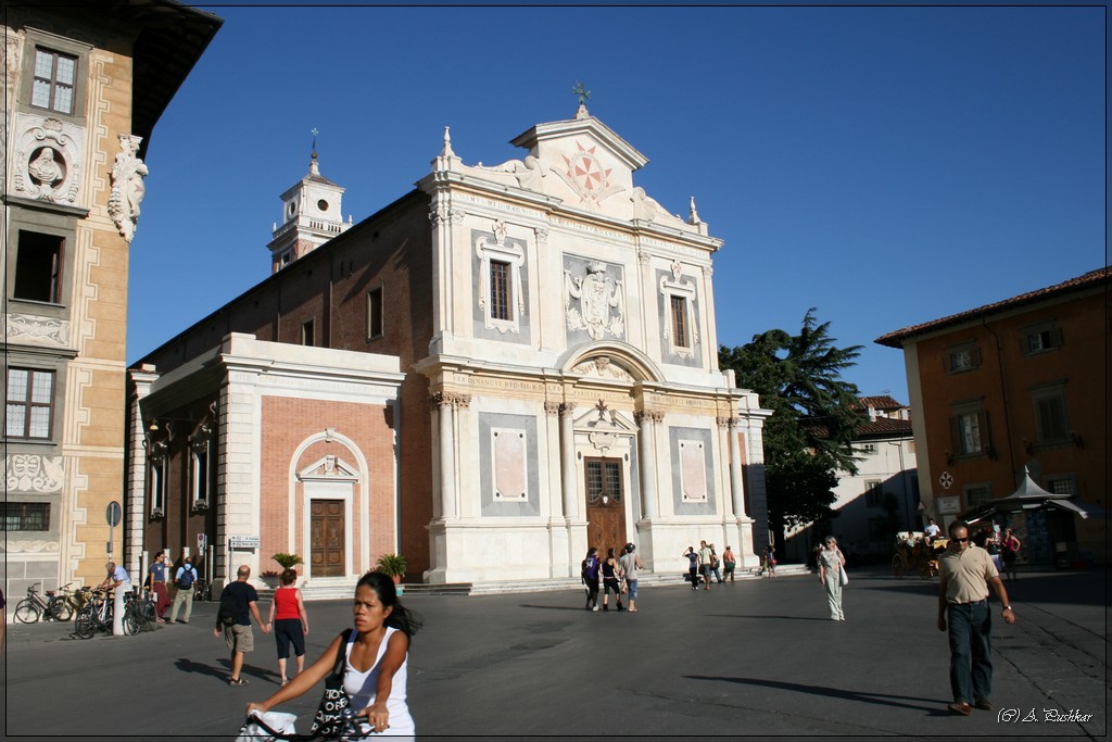 Церковь Санто-Стефано Деи Кавальери
