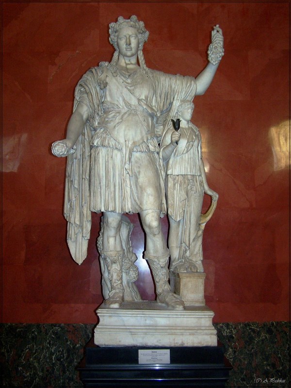 Статуя Диониса. Зал Диониса. 1й этаж. Эрмитаж. г. Санкт-Петербург