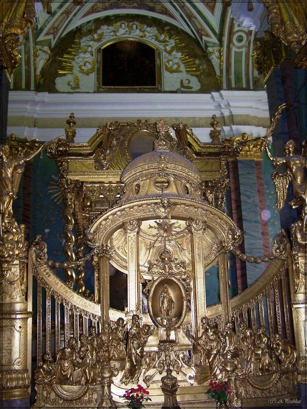 Внутренние убранство Петропавловского собора. г. Санкт-Петербург