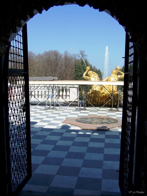Вид на фонтаны с балкончика